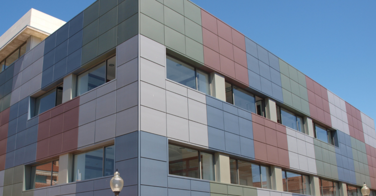 aiju edificio 1920x1005 c 1 768x402